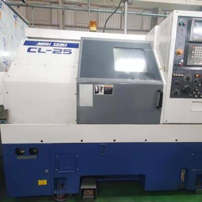 Máy tiện CNC